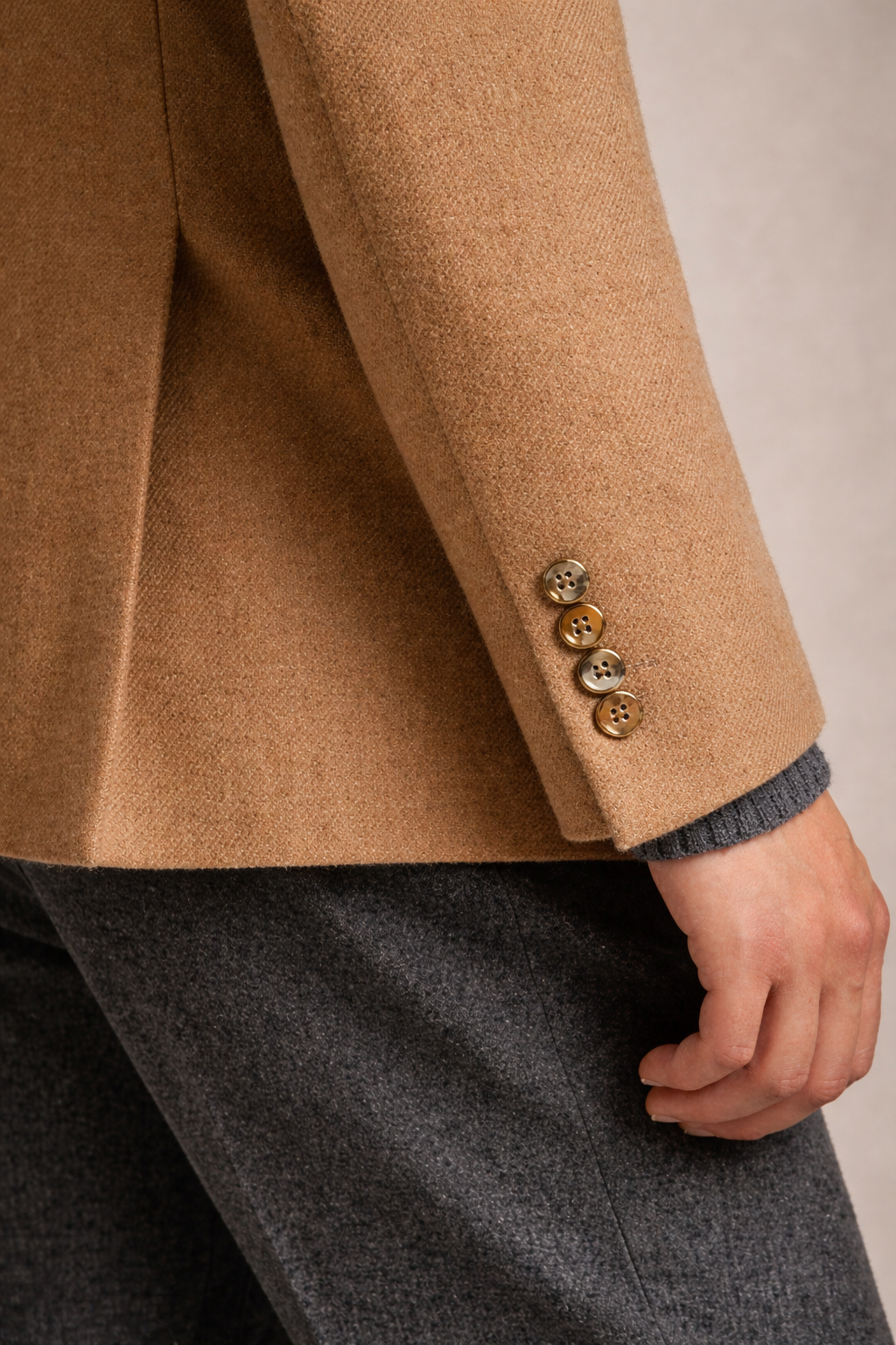 Gent Row 100% Camel Hair Sport Coat in Tan